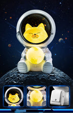 Lade das Bild in den Galerie-Viewer, LED Haustier-Astronautenlampe
