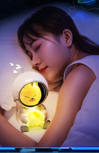 Lade das Bild in den Galerie-Viewer, LED Haustier-Astronautenlampe
